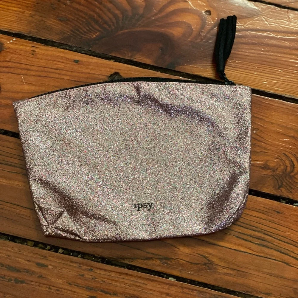 🧩 4/$20 Cosmetic Bag
